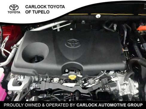 Used 2023 Toyota Venza LE image 28