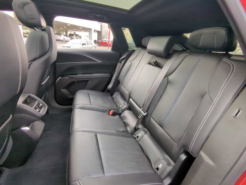 New 2025 Cadillac Lyriq Luxury image 25