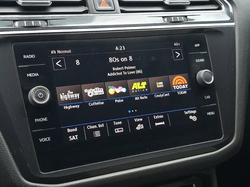 Used 2019 Volkswagen Tiguan S image 24