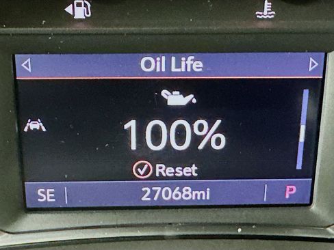 Used 2022 GMC Terrain SLT w/ Tech Package image 18