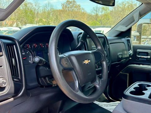 Used 2017 Chevrolet Silverado 2500 W/T w/ WT Fleet Convenience Package image 19