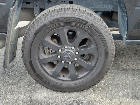 Used 2023 RAM 2500 Big Horn w/ Level B Equipment Group AWD/4WD image 9