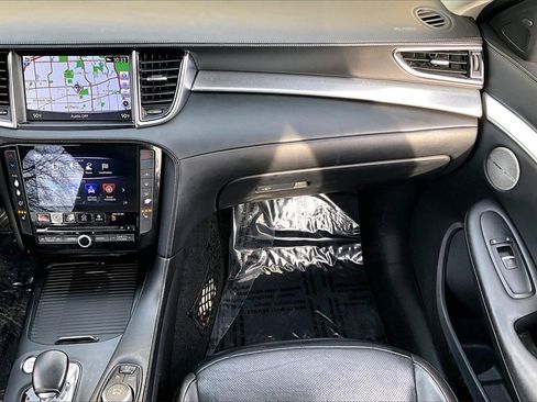Used 2019 INFINITI QX50 Essential w/ Premium Heat Package image 26