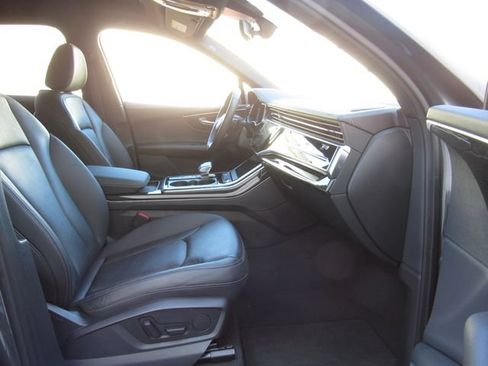Used 2025 Audi Q7 3.0T Premium w/ Convenience Package AWD/4WD image 20
