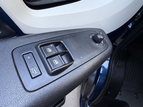Used 2021 RAM ProMaster 2500 w/ Convenience Group FWD image 18