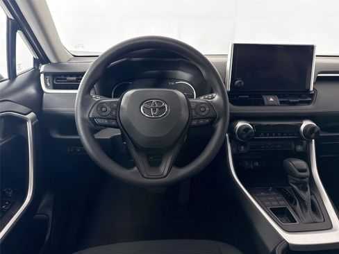 Certified 2025 Toyota RAV4 LE image 27