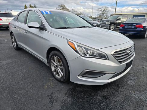 Used 2017 Hyundai Sonata SE image 7