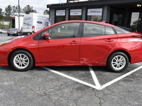 Used 2022 Toyota Prius LE FWD image 9