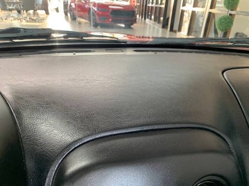 Used 1996 MAZDA MX-5 Miata RWD image 15