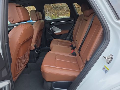 Used 2022 Audi Q3 2.0T Premium w/ Convenience Package image 27