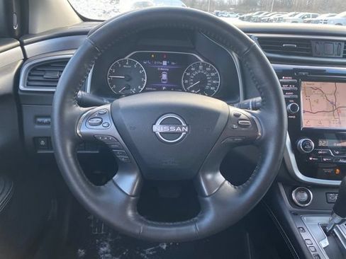 Used 2024 Nissan Murano SV AWD/4WD image 9