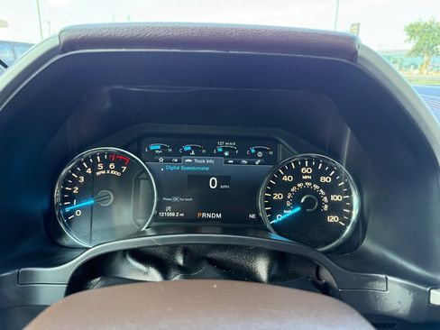 Used 2018 Ford F150 King Ranch w/ Equipment Group 601A Luxury image 34