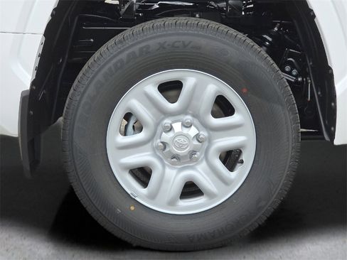 New 2026 Toyota Tundra SR image 12