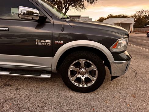 Used 2016 RAM 1500 Laramie w/ Convenience Group image 10
