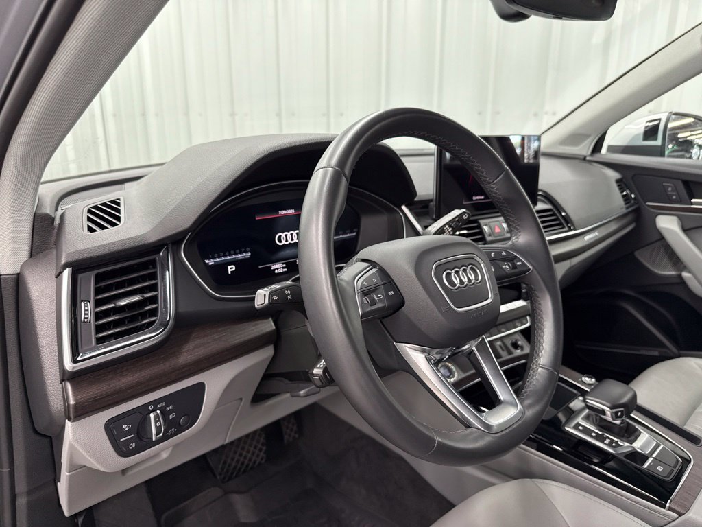 Used 2023 Audi Q5 2.0T Premium Plus w/ Premium Plus Package AWD/4WD image 18
