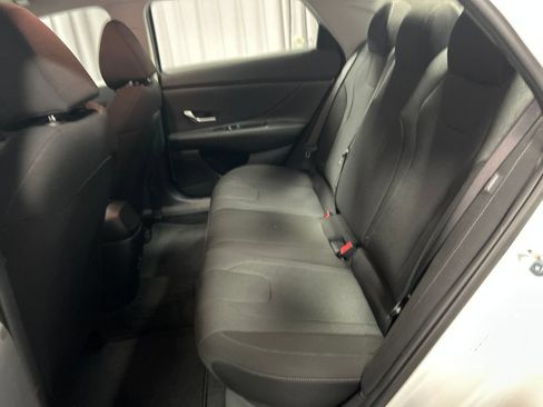 Used 2026 Hyundai Elantra SE FWD image 20