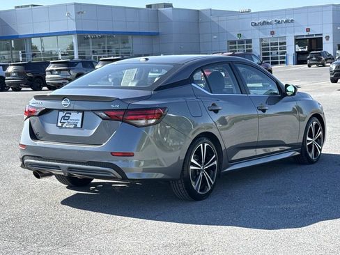 Used 2023 Nissan Sentra SR w/ SR Premium Package FWD image 25