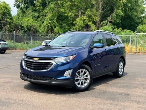 Used 2021 Chevrolet Equinox LT FWD image 2
