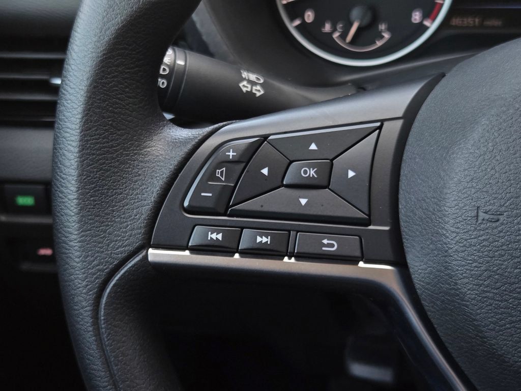 Used 2025 Nissan Sentra SV FWD image 23