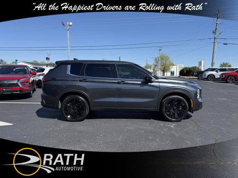 New 2026 Mitsubishi Outlander LE image 10