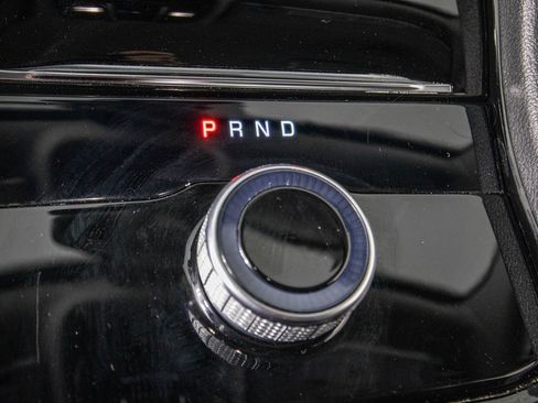 Used 2023 Jeep Grand Cherokee Limited w/ Black Appearance Package image 25