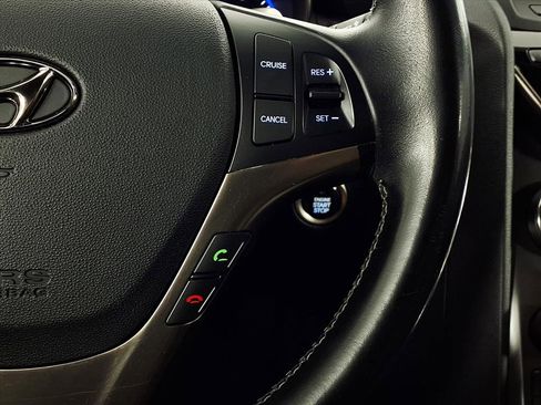 Used 2015 Hyundai Genesis 3.8 image 8
