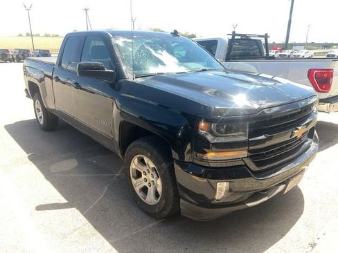 Used 2018 Chevrolet Silverado 1500 LT w/ All Star Edition AWD/4WD image 2