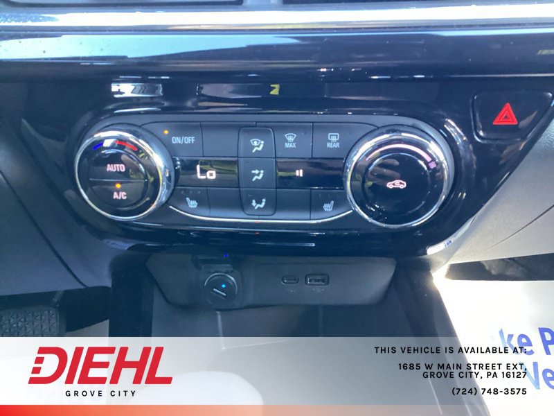 Used 2025 Chevrolet Trax RS w/ Driver Confidence Package FWD image 32