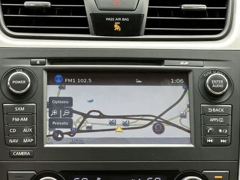 Used 2016 Nissan Altima 2.5 SL w/ 2.5 Technology Package FWD image 13