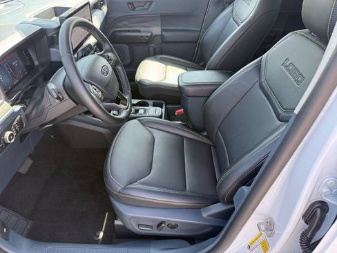 Used 2025 Ford Maverick Lobo AWD/4WD image 10