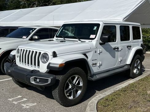 Used 2019 Jeep Wrangler Unlimited Sahara image 3