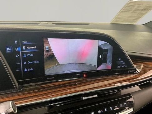 Used 2023 Cadillac Escalade Premium Luxury RWD image 12