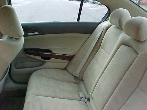 Used 2010 Honda Accord EX image 10