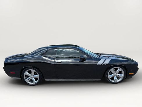 Used 2012 Dodge Challenger R/T RWD image 2