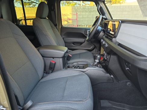 New 2026 Jeep Gladiator Sport AWD/4WD image 31