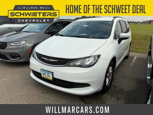 Used 2021 Chrysler Voyager Lxi FWD image 1