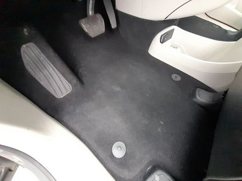 Used 2023 Chrysler Pacifica Touring-L FWD image 31