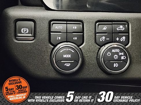 Certified 2024 Chevrolet Silverado 1500 LTZ image 31