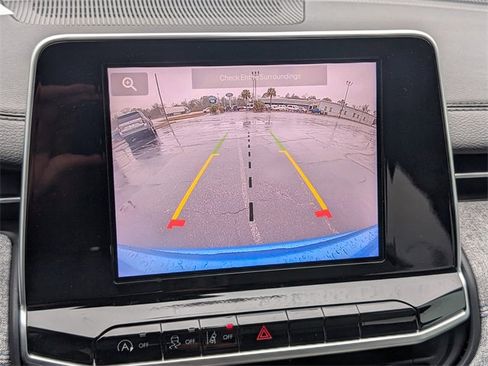 Used 2022 Jeep Compass Latitude w/ Sun and Sound Group image 18