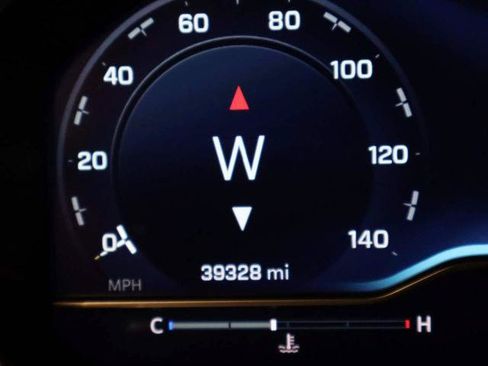 Used 2022 Chevrolet Silverado 1500 LT RWD image 8