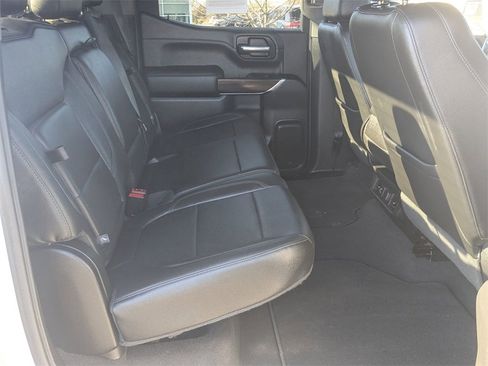 Used 2019 GMC Sierra 1500 SLT image 32