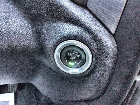 Used 2020 GMC Sierra 1500 Elevation w/ Elevation Value Package image 17