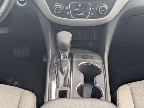Used 2024 Chevrolet Equinox LT FWD image 22