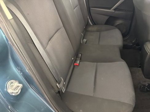 Used 2011 MAZDA MAZDA3 i Sport image 25