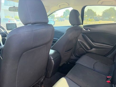 Used 2016 MAZDA MAZDA3 i Sport FWD image 7