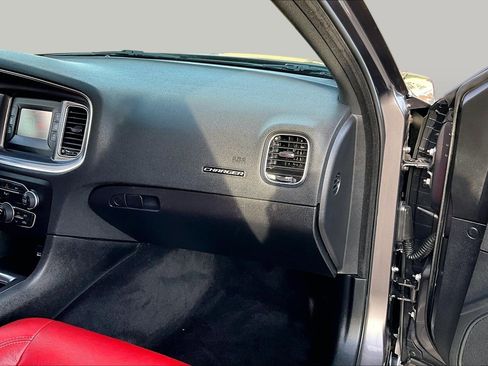 Used 2015 Dodge Charger SE w/ Popular Equipment Group image 15