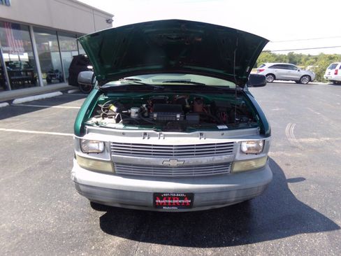 Used 1998 Chevrolet Astro w/ Convenience Group image 34