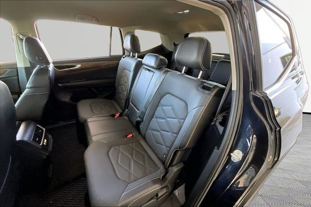 Used 2024 Volkswagen Atlas SE FWD image 16