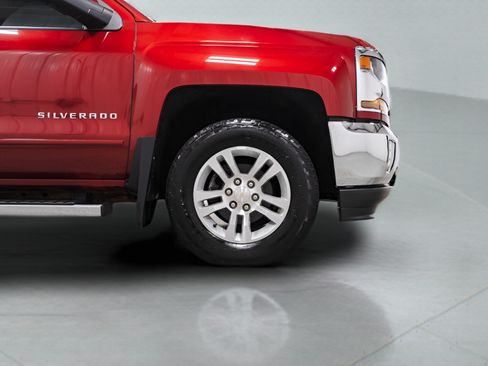 Used 2018 Chevrolet Silverado 1500 LT w/ All Star Edition AWD/4WD image 7