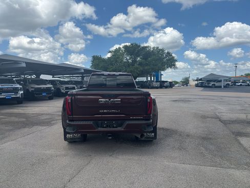 Used 2024 GMC Sierra 3500 Denali Ultimate AWD/4WD image 6